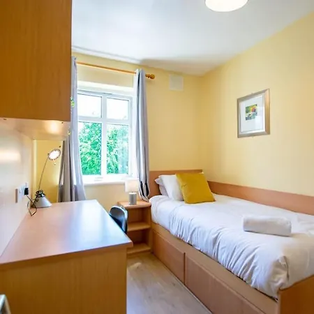 89 - Spacious Townhouse By Shortstays * Galway