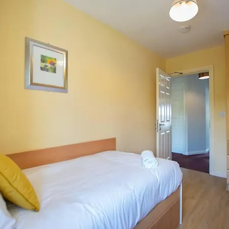 89 - Spacious Townhouse By Shortstays Casa vacanze Galway