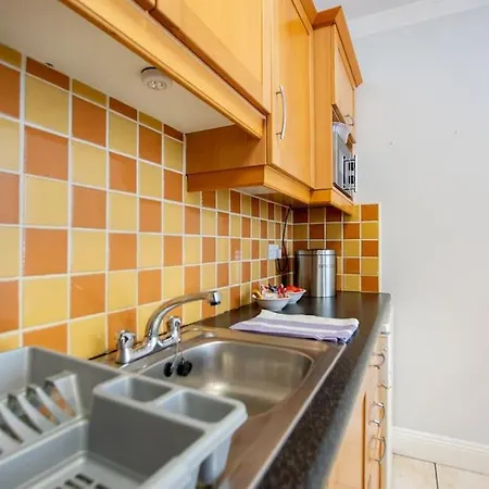 89 - Spacious Townhouse By Shortstays Casa vacanze